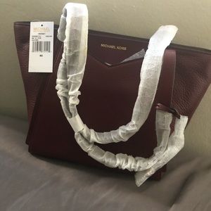 Brand new tote, never been used